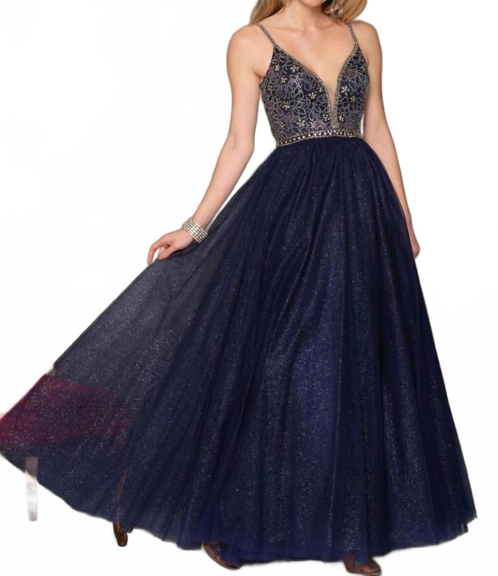 NEW DAVE & JOHNNY sleeveless gown in navy